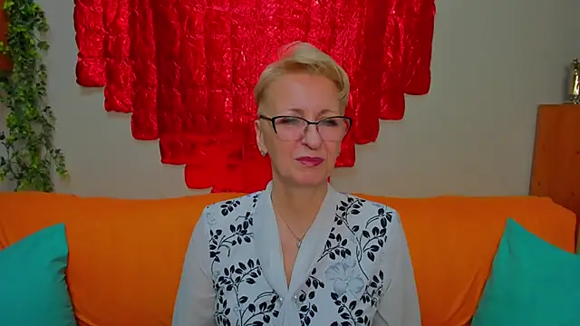 iamyourdream89 online show from 03-08-26, 05:17