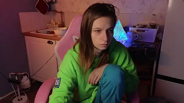 Frank Fraer online show from 10-04-25, 05:11