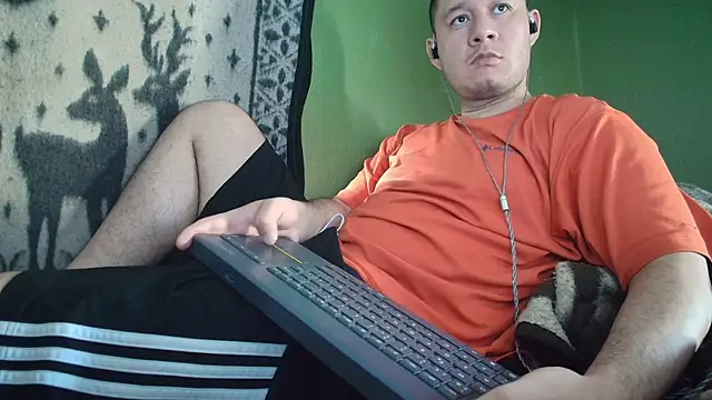 Snapshot of sweet_cock28 chatting on 06-16-26, 03:03 sweet cock28 online show from 06-16-26, 03:03