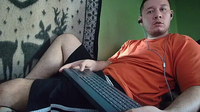 Snapshot of sweet_cock28 chatting on 06-18-26, 03:16 sweet cock28 online show from 06-18-26, 03:16