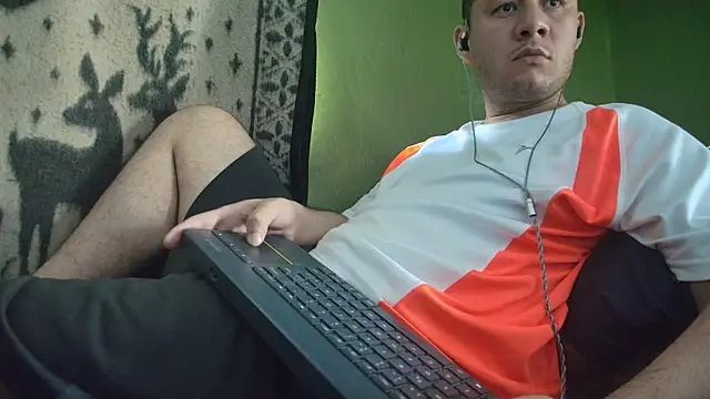 Snapshot of sweet_cock28 chatting on 06-24-26, 03:11 sweet cock28 online show from 06-24-26, 03:11