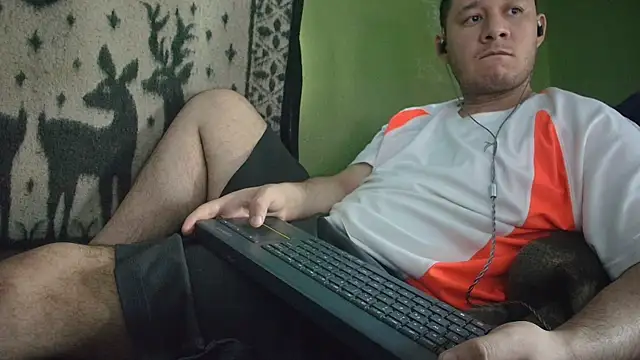 Snapshot of sweet_cock28 chatting on 06-25-26, 03:16 sweet cock28 online show from 06-25-26, 03:16