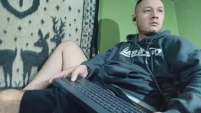 Snapshot of sweet_cock28 chatting on 07-04-26, 03:07 sweet cock28 online show from 07-04-26, 03:07
