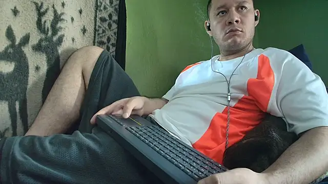 Snapshot of sweet_cock28 chatting on 07-15-26, 03:06 sweet cock28 online show from 07-15-26, 03:06