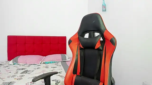 Sweet Coral  online show from 04-04-26, 08:45