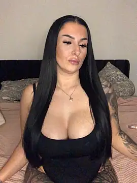 Mia-Bremer online show from 11-30-25, 06:45