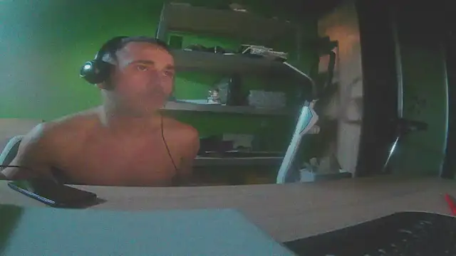 capoloveu online show from 03-03-25, 03:20