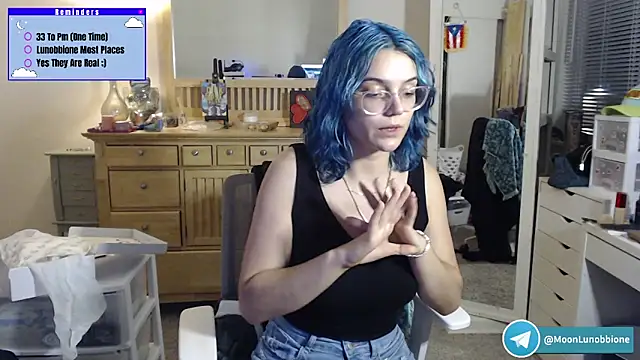 Snapshot of Lunobbione chatting on 02-21-26, 12:33 Lunobbione online show from 02-21-26, 12:33