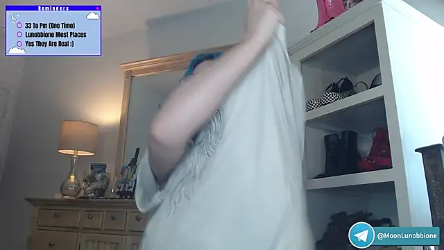 Lunobbione online show from 03-22-26, 08:56