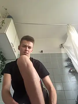 Toyjungee online show from 09-20-25, 01:34