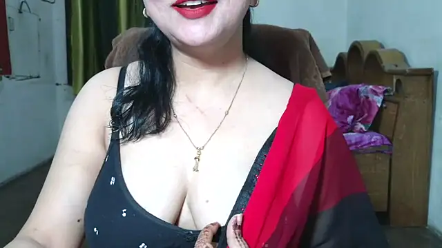 Snapshot of Cute_Mahi22 chatting on 03-11-26, 04:40 Cute Mahi22 online show from 03-11-26, 04:40