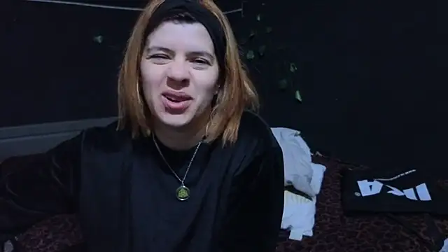 Carlafoxxx online show from 11-17-25, 12:55