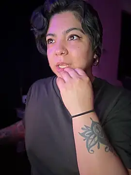 kimmiakiss22 online show from 11-30-25, 09:41