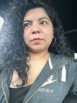 kimmiakiss22 online show from 05-14-26, 07:31