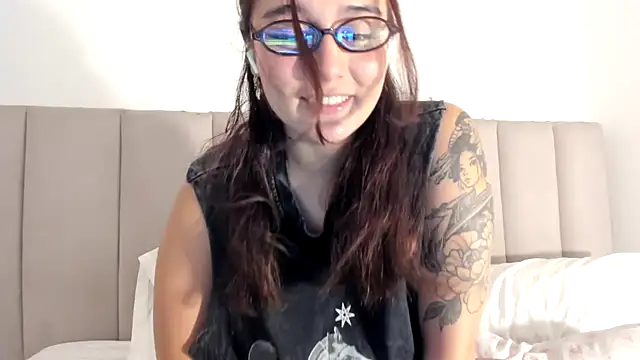 Snapshot of samantha_cherry chatting on 11-20-25, 11:26 samantha cherry online show from 11-20-25, 11:26