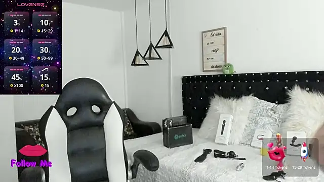 natasha logan  online show from 01-19-25, 04:22