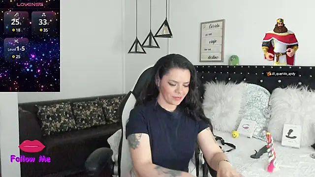 natasha logan  online show from 01-28-25, 01:27