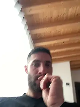 Snapshot of Fellix chatting on 02-11-26, 11:48 Fellix online show from 02-11-26, 11:48