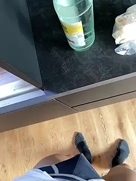 Snapshot of Fellix chatting on 02-16-26, 11:17 Fellix online show from 02-16-26, 11:17