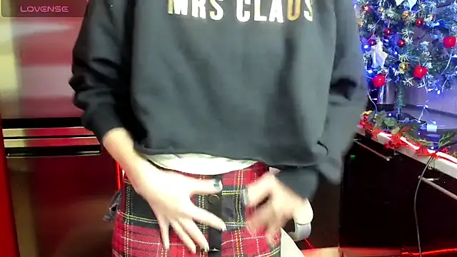 TayanaJons online show from 12-23-24, 10:32