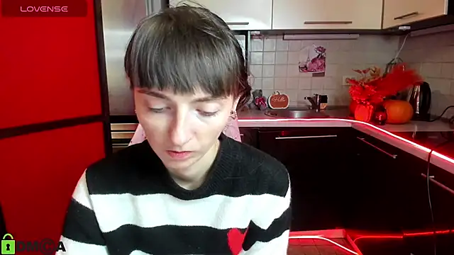 TayanaJons online show from 11-26-25, 07:53