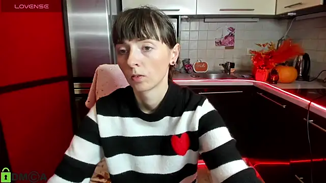 TayanaJons online show from 11-27-25, 07:54