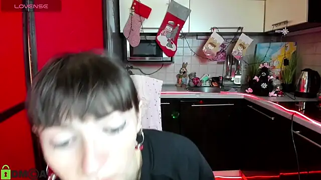 TayanaJons online show from 12-18-25, 07:58