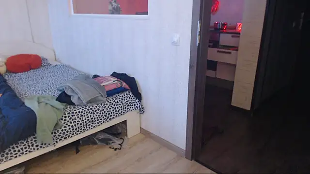 Snapshot of amanda_kiss_kiss chatting on 12-29-24, 12:12 amanda kiss kiss online show from 12-29-24, 12:12