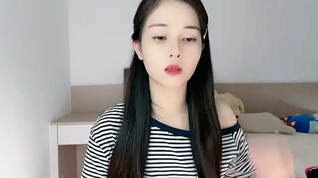 Judy520 online show from 10-14-25, 01:28