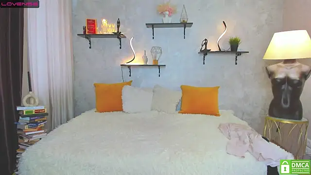 StripBianka online show from 02-17-25, 06:09