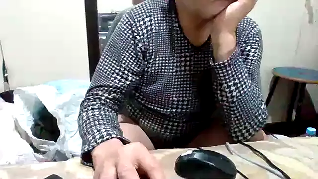 asira39 online show from 11-12-25, 12:22