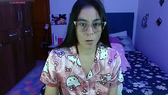 Snapshot of antonella_sweet33 chatting on 08-04-26, 03:36 antonella sweet33 online show from 08-04-26, 03:36
