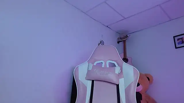 Dakota bumm online show from 10-24-25, 08:05