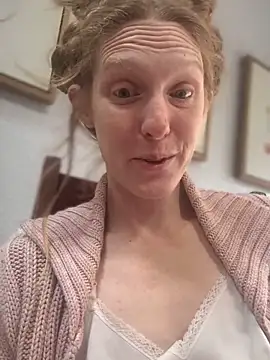 GoldenFlameGoddess online show from 02-21-25, 09:54