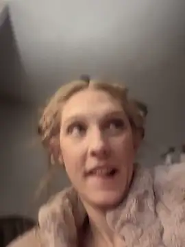 GoldenFlameGoddess online show from 02-22-25, 01:00