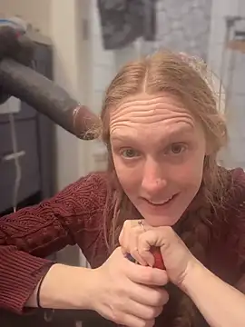 GoldenFlameGoddess online show from 02-22-25, 10:09