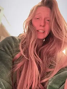 GoldenFlameGoddess online show from 02-22-26, 04:16