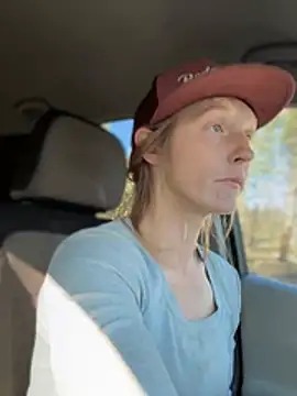 GoldenFlameGoddess online show from 03-07-26, 11:57