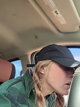 GoldenFlameGoddess online show from 03-28-26, 05:01