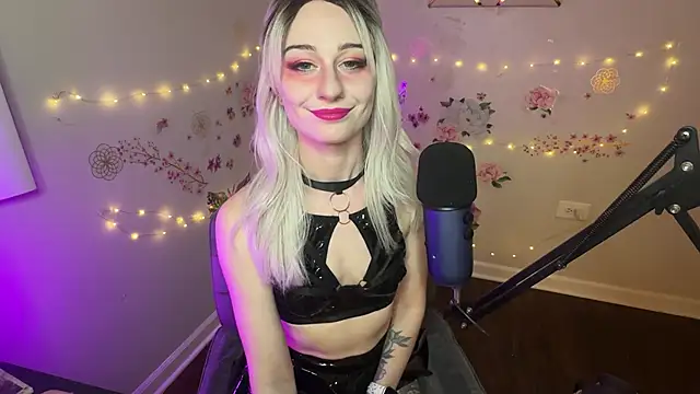 Starr1123 online show from 04-15-26, 04:08