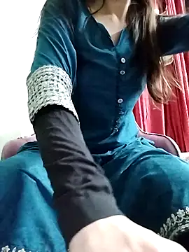 Snapshot of Noor_Darliing chatting on 04-08-26, 03:12 Noor Darliing online show from 04-08-26, 03:12