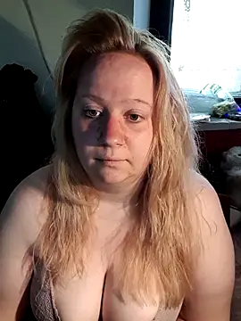 Snapshot of D_Marinna chatting on 03-13-26, 02:45 D Marinna online show from 03-13-26, 02:45