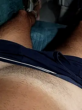 boy1983hot  online show from 09-21-25, 10:44