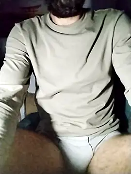 boy1983hot  online show from 04-26-26, 10:51