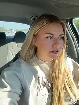 nicolesugarr online show from 09-18-25, 01:46