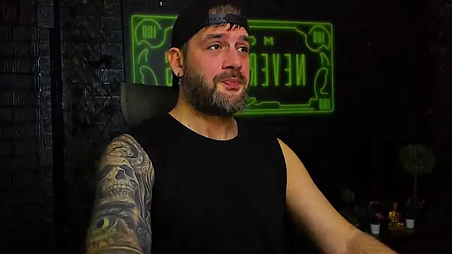 LexXHardy online show from 11-13-25, 08:02