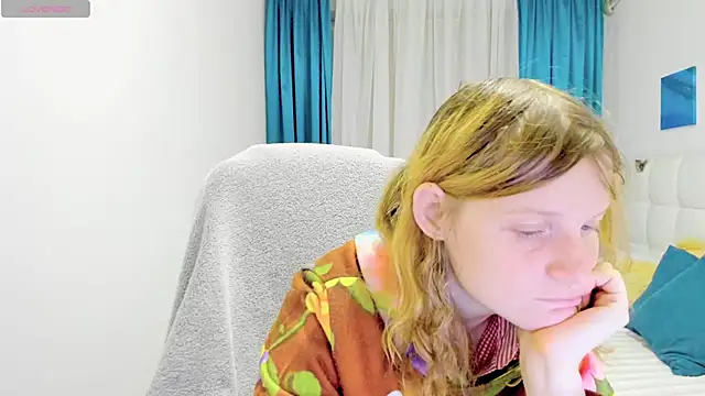 Kathlyn  Heath online show from 11-16-25, 08:25