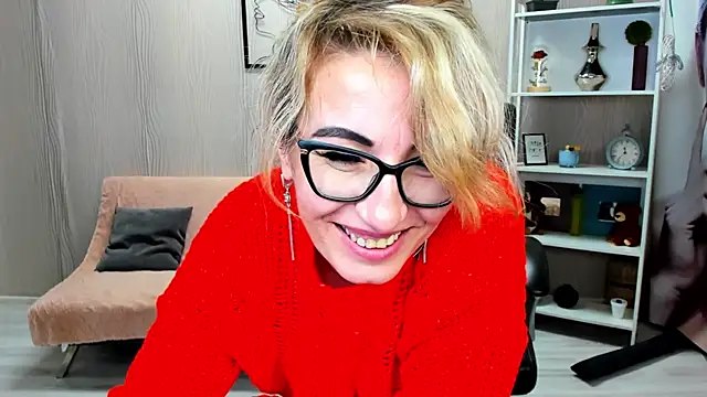 Snapshot of Cassandra_Hotty chatting on 02-07-25, 11:01 Cassandra Hotty online show from 02-07-25, 11:01