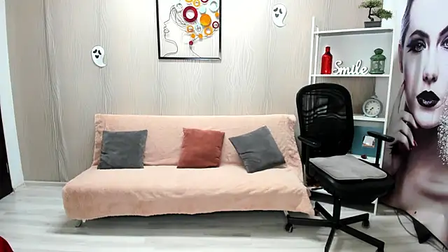 Snapshot of Cassandra_Hotty chatting on 11-11-25, 04:34 Cassandra Hotty online show from 11-11-25, 04:34