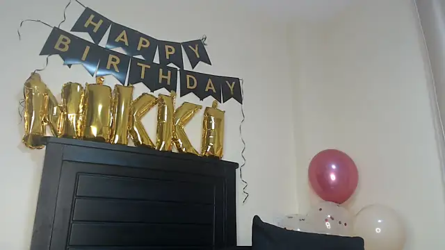 NIKKIE LOVE online show from 01-20-25, 04:10